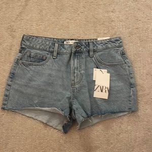 Zara shorts brand new and still have the tag on them